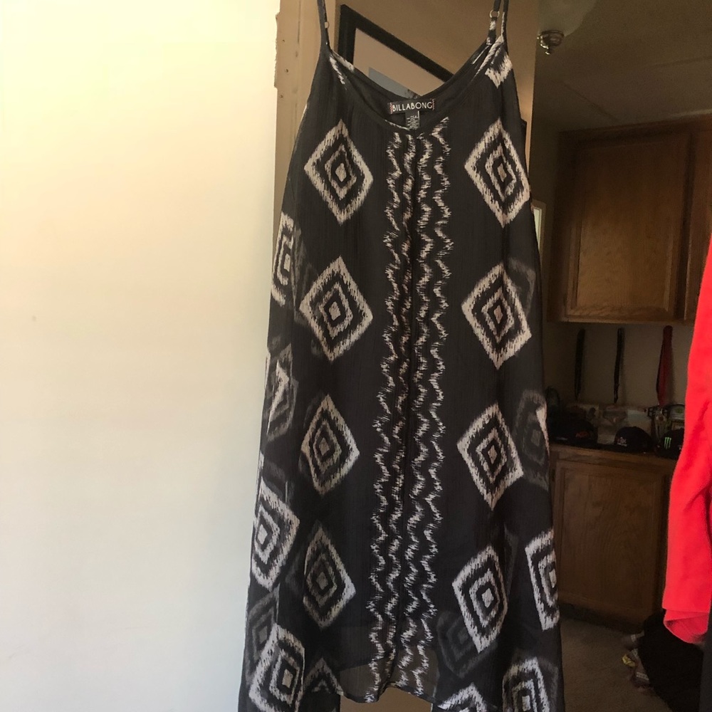 Spaghetti strap Billabong dress. Flowy size M